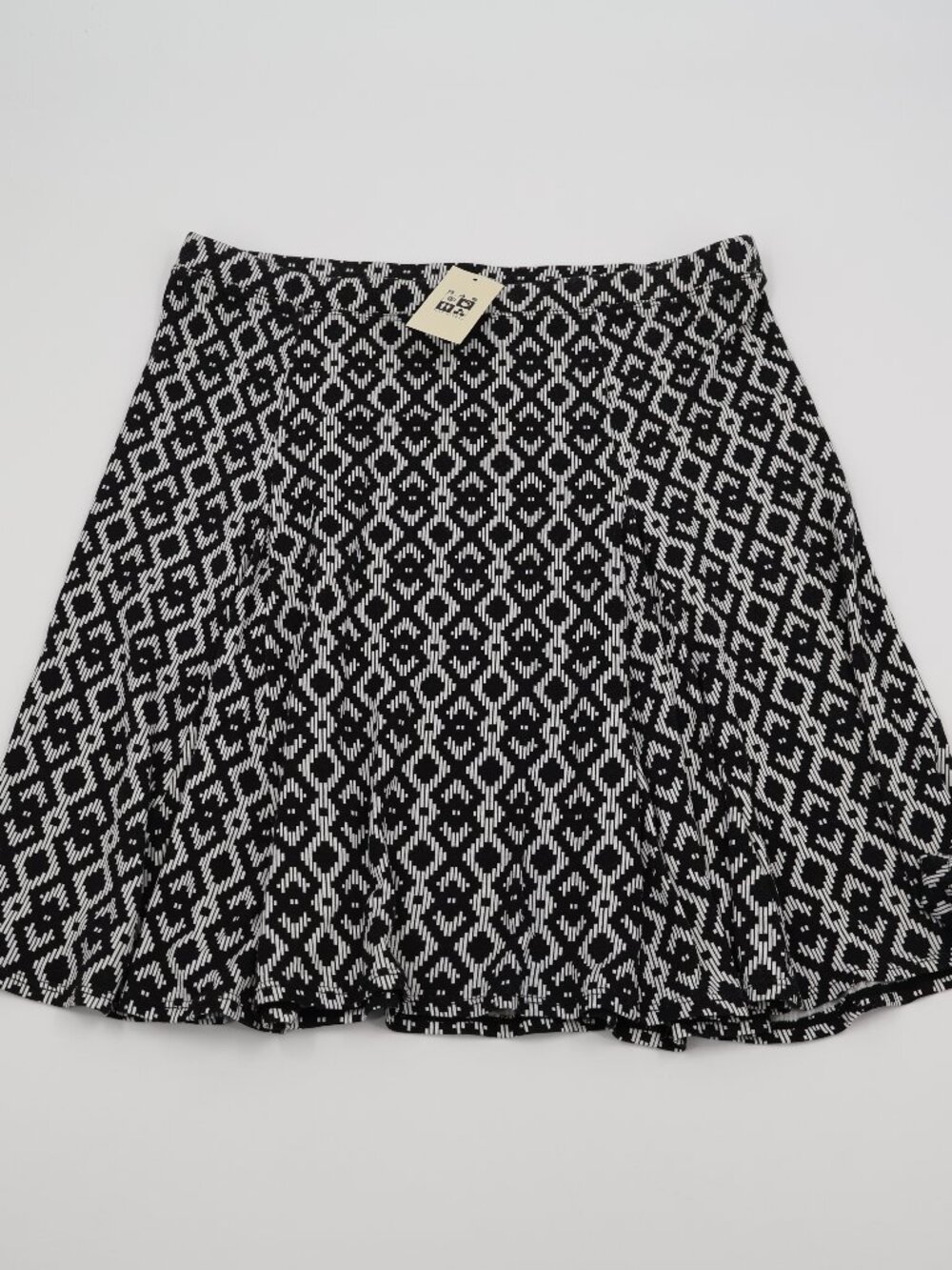 Max Studio Skirt Womens Large Black White Geometric Ikat Print Flared A-Line NEW